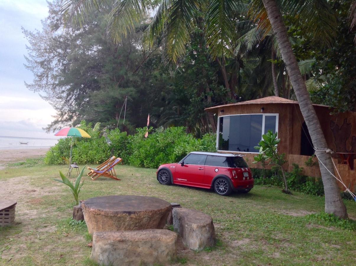 Ban Tawansongfa Hotel Lang Suan Luaran gambar