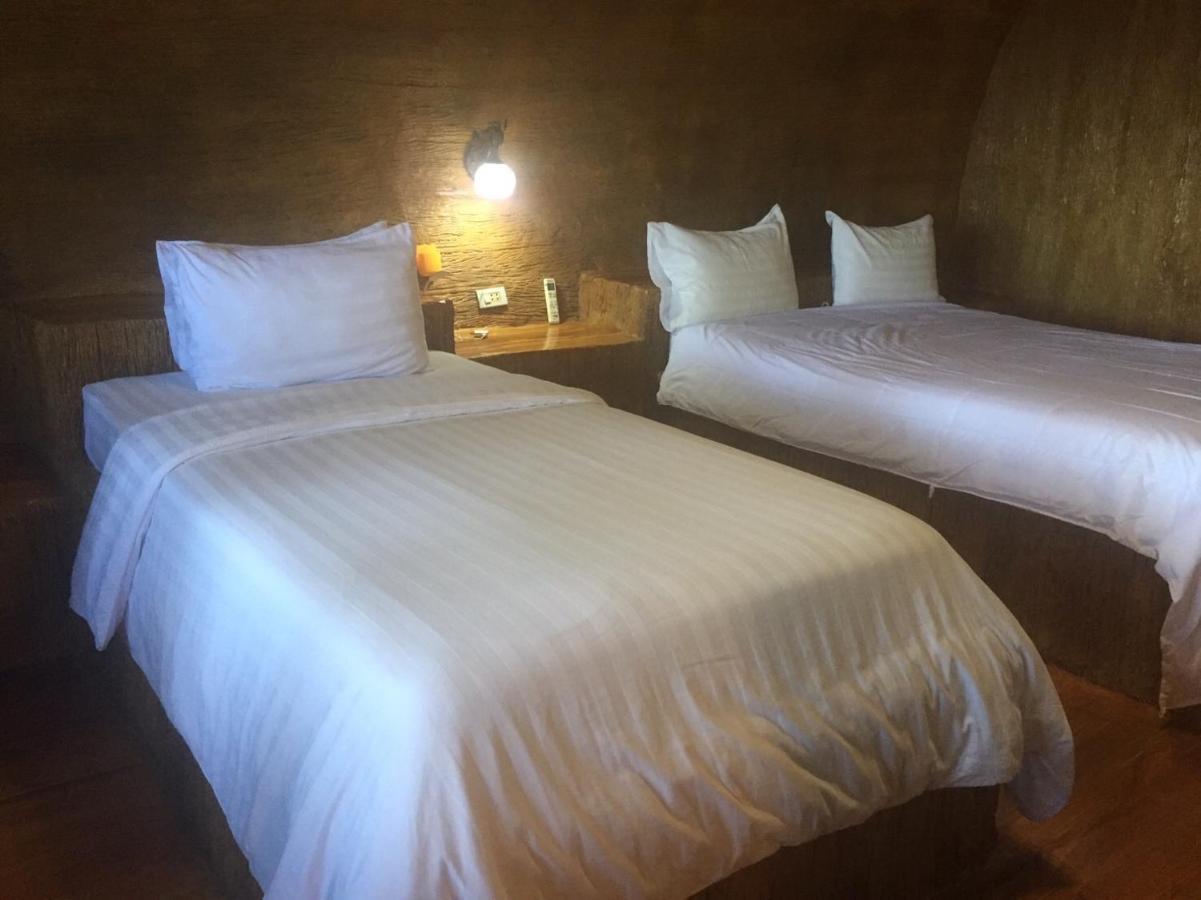 Ban Tawansongfa Hotel Lang Suan Luaran gambar