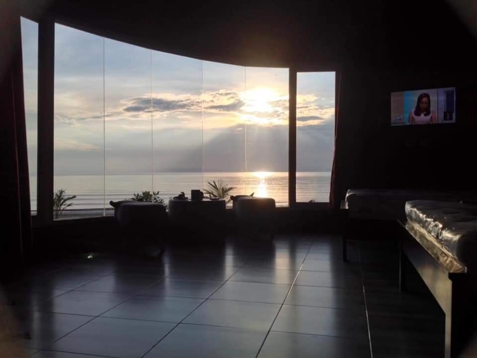 Ban Tawansongfa Hotel Lang Suan Luaran gambar